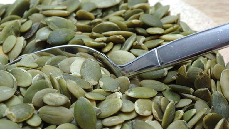 Os remedios para a prostatite están feitos de sementes de cabaza peladas e secas